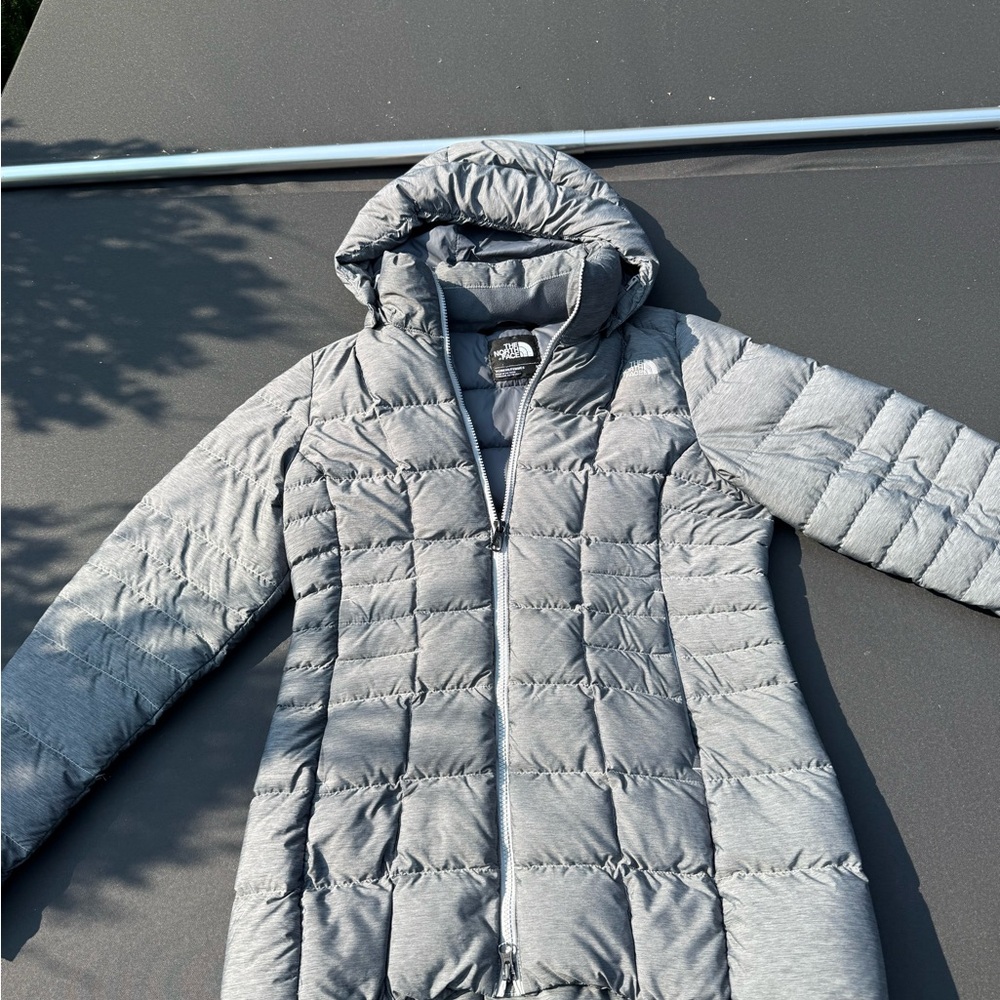 The North Face Gray Puffer Jacket Insulated Quilted